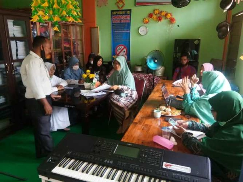 RAPAT DIVERSIFIKASI KURIKULUM